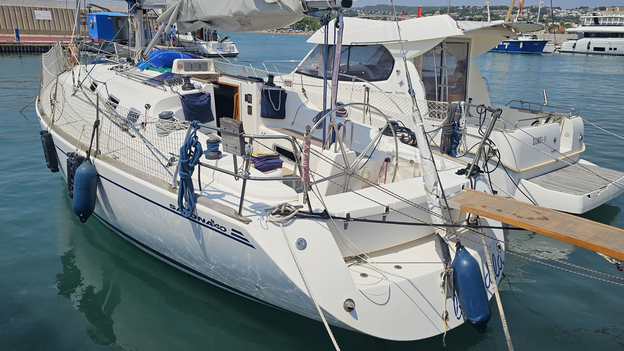 SALONA 40 BLONDILA